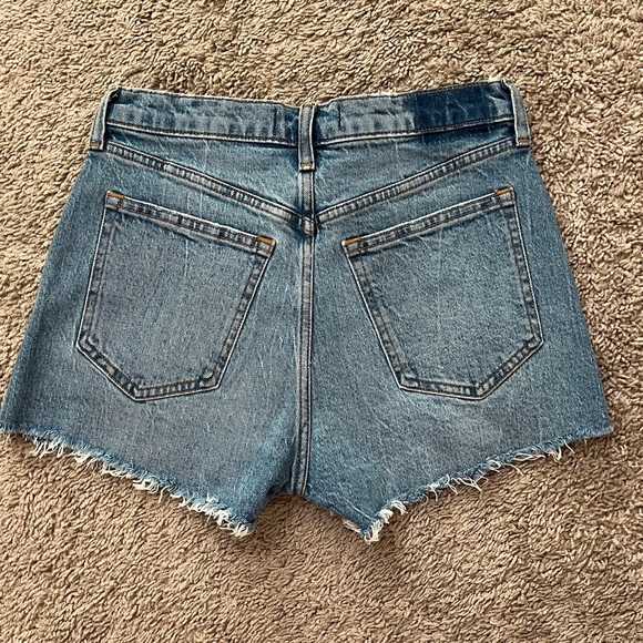 Abercrombie The Mom High Rise Shorts - Picture 2 of 4
